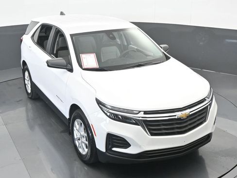 Used 2023 Chevrolet Equinox LS image 53