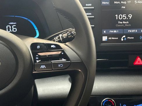 New 2026 Hyundai Elantra SEL Sport FWD image 17
