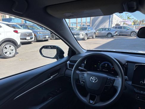 Used 2025 Toyota Camry LE FWD image 28