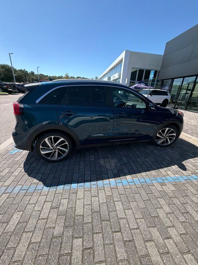 Used 2019 Kia Niro Touring FWD image 13