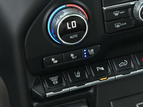 Used 2020 Chevrolet Silverado 2500 LTZ w/ LTZ Texas Edition AWD/4WD image 37