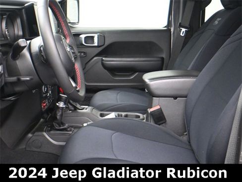Used 2024 Jeep Gladiator Rubicon image 9