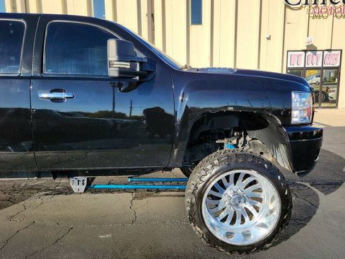 Used 2012 Chevrolet Silverado 2500 LT w/ Texas Edition image 10