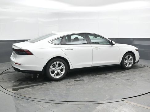 Used 2024 Honda Accord LX image 2