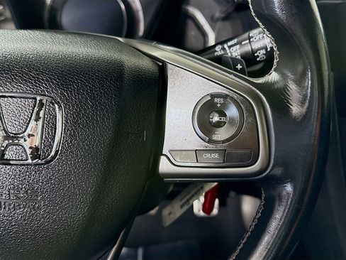 Used 2018 Honda Civic Sport image 15