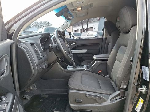 Used 2022 Chevrolet Colorado LT w/ LT Convenience Package image 12