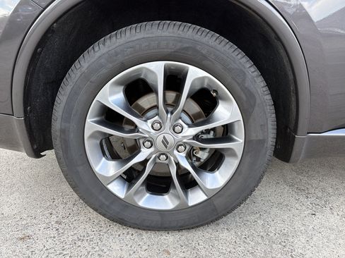Used 2019 Dodge Durango R/T w/ Technology Group AWD/4WD image 17