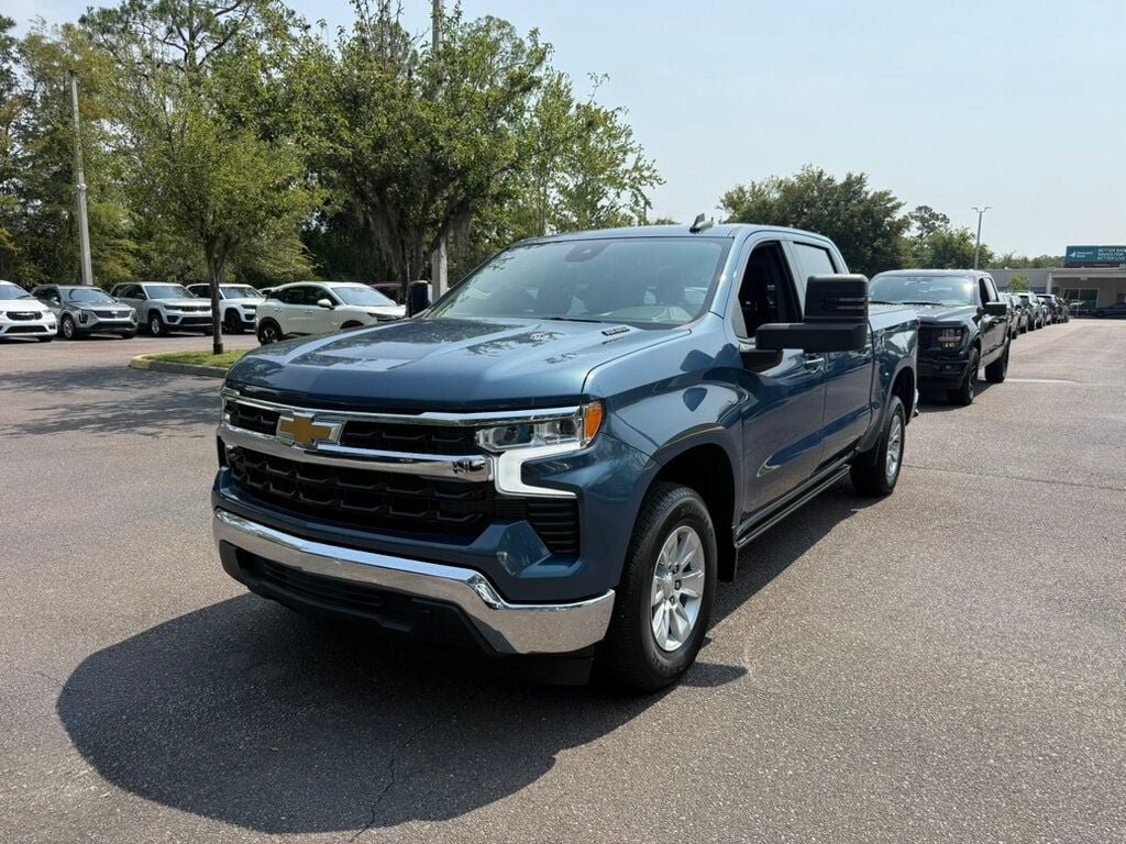 Used 2024 Chevrolet Silverado 1500 LT RWD image 1