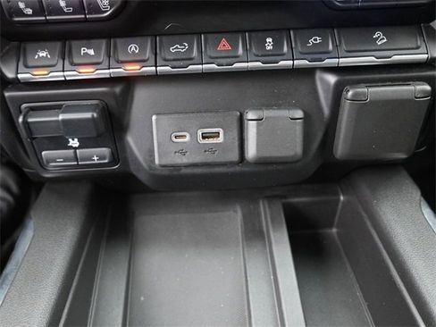 Used 2020 GMC Sierra 1500 AT4 w/ AT4 Premium Package image 4