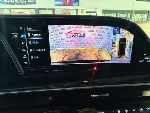 Used 2021 Cadillac Escalade Sport w/ Driver Assist Tech Package AWD/4WD image 18