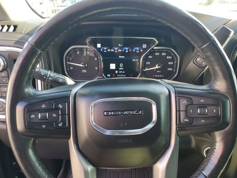 Used 2022 GMC Sierra 2500 Denali w/ Denali Ultimate Package image 19