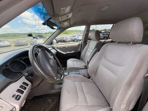 Used 2003 Toyota Highlander 4WD V6 image 9