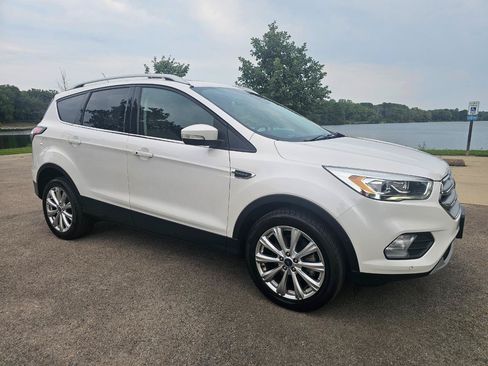 Used 2017 Ford Escape Titanium w/ Equipment Group 301A AWD/4WD image 2