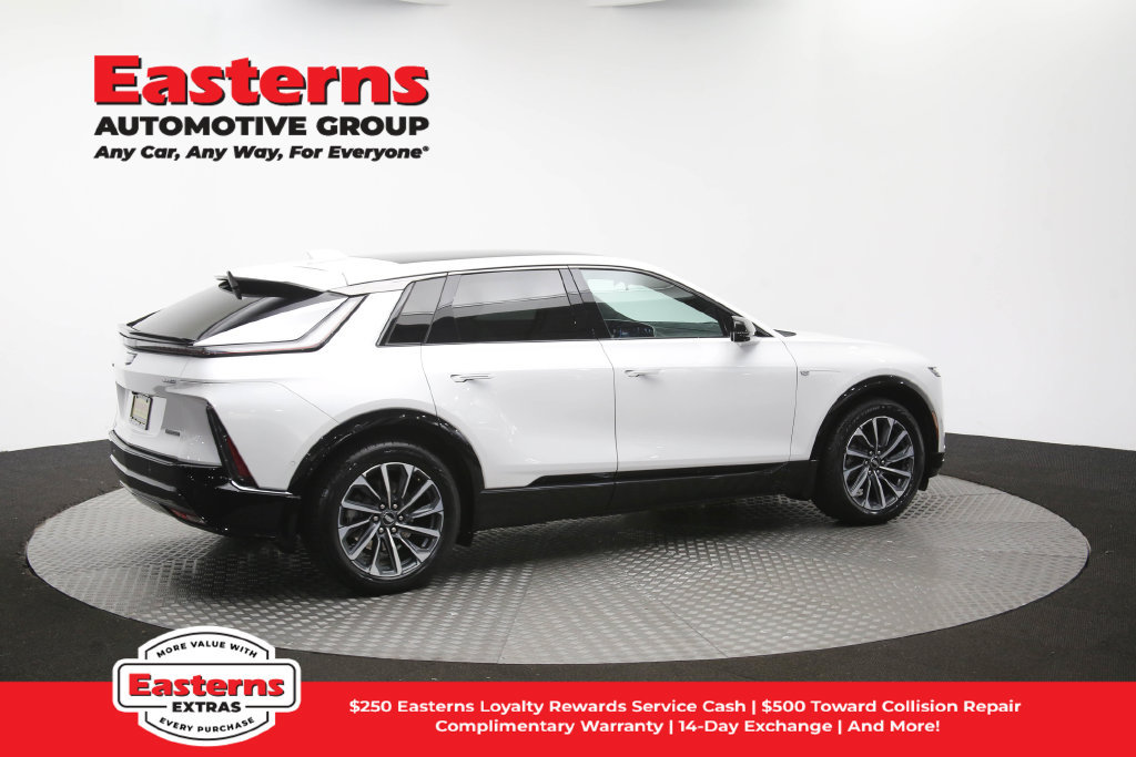 Used 2024 Cadillac Lyriq Sport RWD image 46