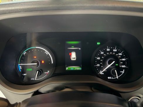 Used 2023 Toyota Sienna XSE AWD/4WD image 25