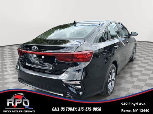 Used 2020 Kia Forte LXS FWD image 4