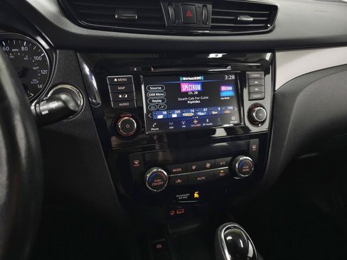 Used 2020 Nissan Rogue Sport SL w/ Premium Package AWD/4WD image 23