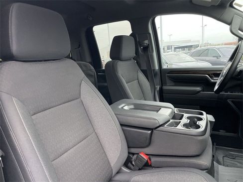 Used 2024 GMC Sierra 2500 SLE image 17