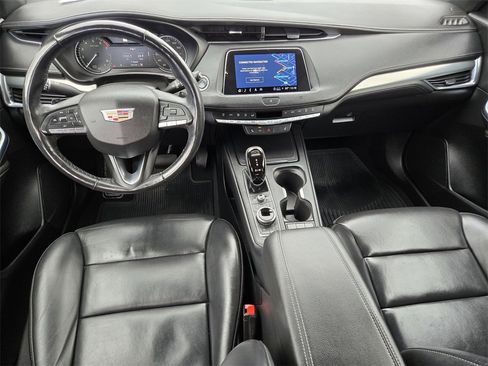 Used 2021 Cadillac XT4 Premium Luxury w/ Cold Weather Package image 17