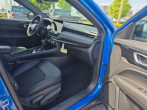 New 2026 Jeep Compass Latitude AWD/4WD image 19