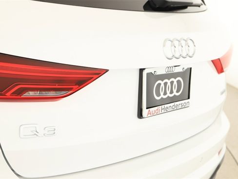 New 2025 Audi Q3 2.0T Premium image 29