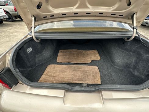 Used 1997 Ford Thunderbird LX RWD image 38