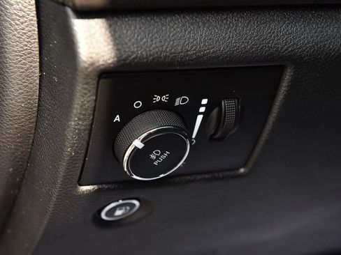 Used 2017 Jeep Grand Cherokee Laredo AWD/4WD image 10
