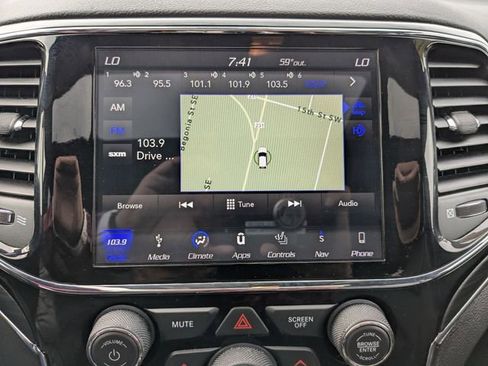 Used 2019 Jeep Grand Cherokee Limited w/ Trailer Tow Group IV AWD/4WD image 31