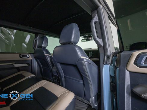 Used 2022 Ford Bronco Wildtrak AWD/4WD image 37