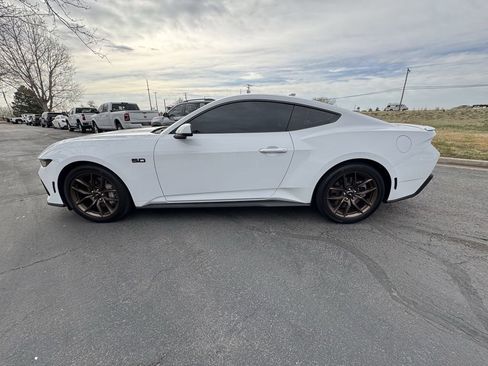 Used 2025 Ford Mustang GT Premium image 5