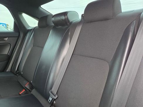 Used 2022 Honda Civic Sport image 9