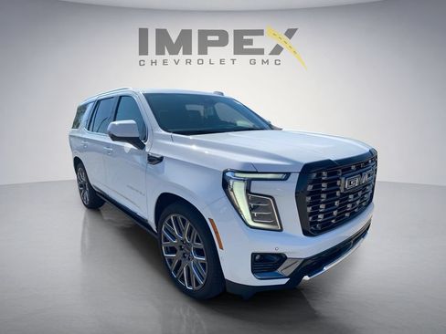 Used 2026 GMC Yukon Denali Ultimate w/ LPO, Floor Liner Package AWD/4WD image 7