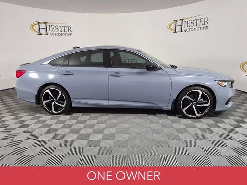 Used 2022 Honda Accord Sport image 3