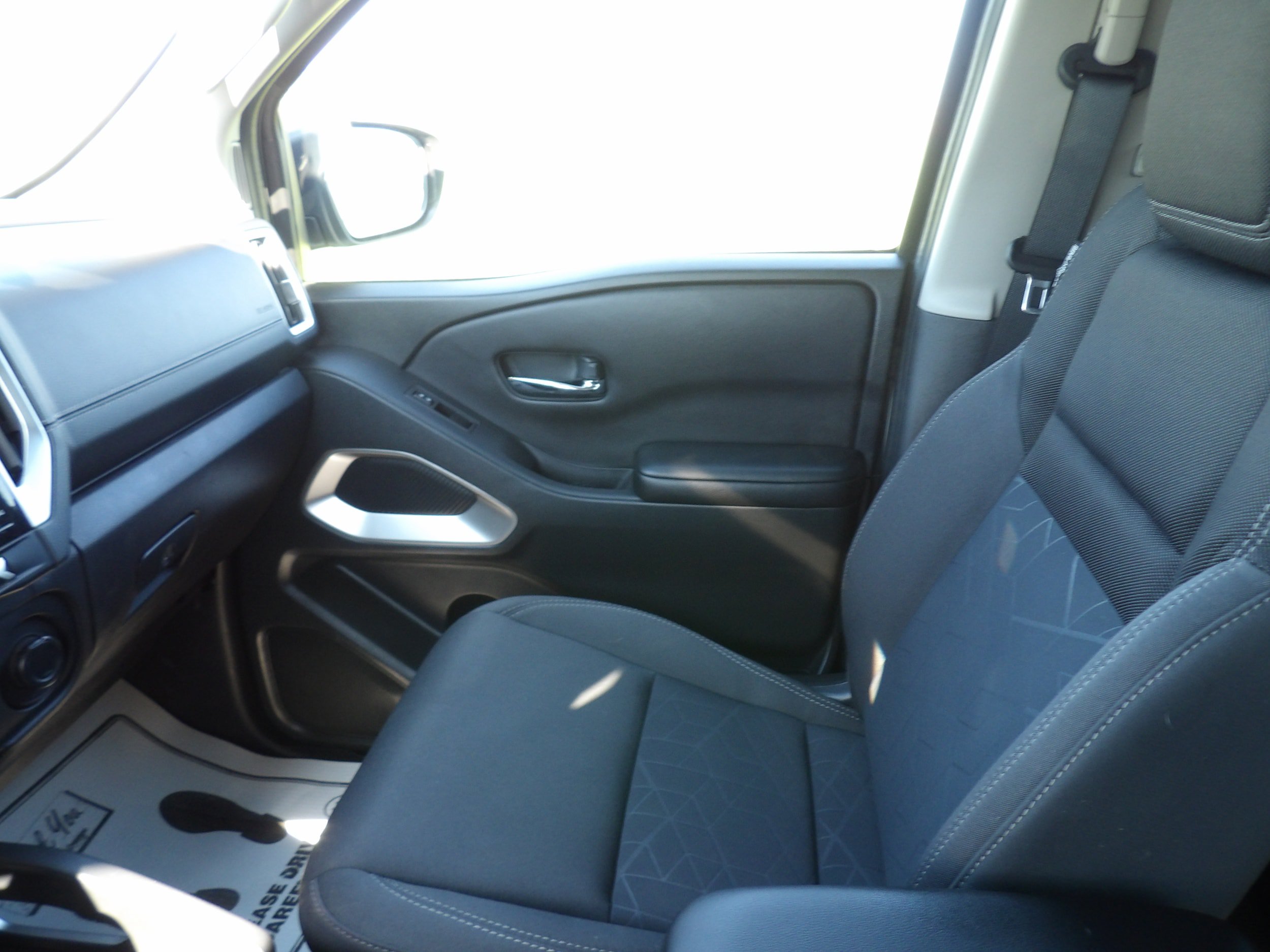 Used 2025 Nissan Frontier SV w/ SV Convenience Package AWD/4WD image 16