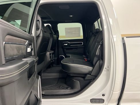 New 2026 RAM 3500 Laramie AWD/4WD image 9
