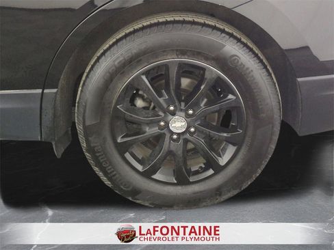 Certified 2020 Chevrolet Equinox LT w/ Driver Convenience Package image 29