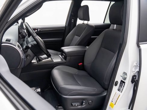 Used 2022 Lexus GX 460 image 15