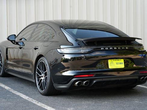 Used 2022 Porsche Panamera 4S w/ Premium Package AWD/4WD image 52