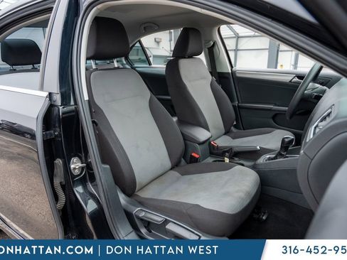 Used 2017 Volkswagen Jetta S image 23
