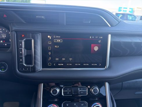 Used 2024 GMC Yukon Denali AWD/4WD image 23