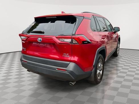 Used 2024 Toyota RAV4 XLE w/ Convenience Package AWD/4WD image 5