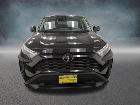 Used 2023 Toyota RAV4 LE AWD/4WD image 2