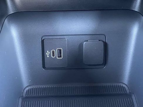 New 2026 Ford Explorer Active w/ Active Comfort Package AWD/4WD image 11