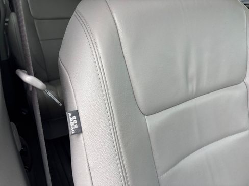 Used 2016 Toyota Sienna XLE Premium FWD image 49