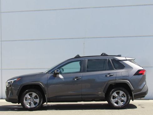 Certified 2024 Toyota RAV4 LE AWD/4WD image 4