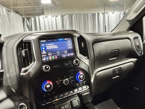 Certified 2023 GMC Sierra 3500 Denali w/ Denali Black Diamond Edition image 32
