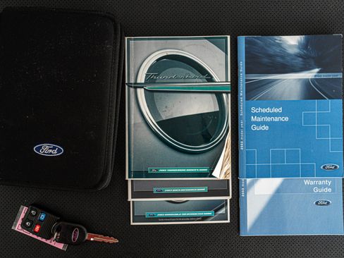 Used 2003 Ford Thunderbird image 22