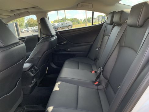 Used 2022 Lexus ES 350 w/ Premium Package FWD image 32