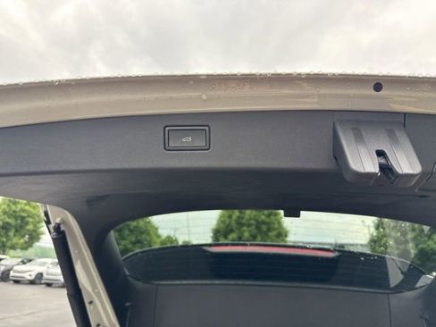 New 2026 Volkswagen Tiguan SE R-Line AWD/4WD image 11