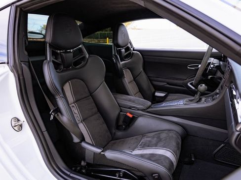 Used 2018 Porsche 911 GT3 RWD image 31